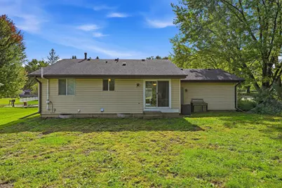 2657 5th Street E, Maplewood, MN 55119 - Photo 4