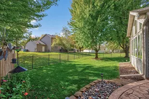 10007 Hidden Oaks Ln N, Champlin, MN 55316 - Photo 12