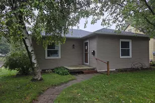 430 Columbus Ave, Albert Lea, MN 56007 - Photo 1