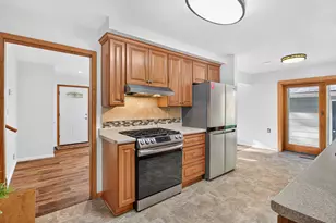 11340 Harrison Rd, Bloomington, MN 55437 - Photo 10