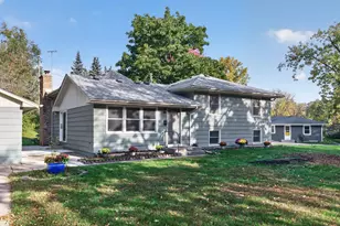 11340 Harrison Rd, Bloomington, MN 55437 - Photo 2