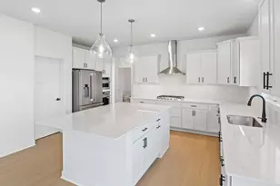 8621 Periwinkle Blvd, Woodbury, MN 55129 - Photo 2