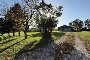 237 S Paul St, Appleton, MN 56208 - Photo 2