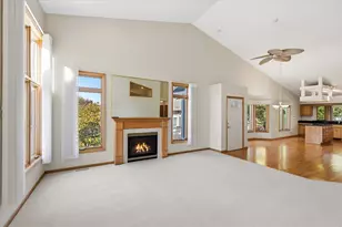 1013 Hesli Hill Ct, Shoreview, MN 55126 - Photo 10