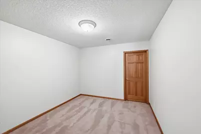 1013 Hesli Hill Court, Shoreview, MN 55126 - Photo 32