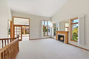 1013 Hesli Hill Ct, Shoreview, MN 55126 - Photo 12