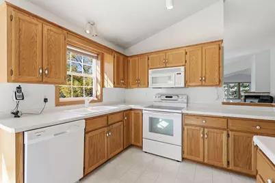 5758 Willow Lane N, Shoreview, MN 55126 - Photo 12