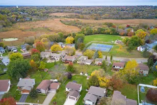 6342 Whispering Oaks Dr, Eden Prairie, MN 55346 - Photo 2