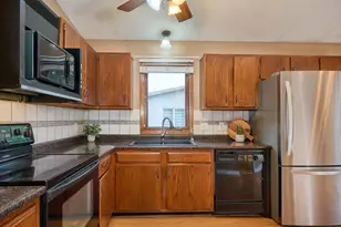 6342 Whispering Oaks Dr, Eden Prairie, MN 55346 - Photo 12