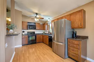 6342 Whispering Oaks Dr, Eden Prairie, MN 55346 - Photo 10