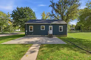 402 Emerson Ave N, Raymond, MN 56282 - Photo 8