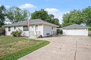 14669 Danbury Ave W, Rosemount, MN 55068 - Photo 2