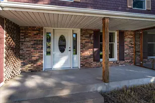 1331 Willow Cir, Roseville, MN 55113 - Photo 4
