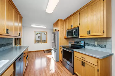 6056 Sumter Avenue N, New Hope, MN 55428 - Photo 6