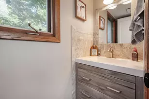 11404 330th Ave, Blue Earth, MN 56013 - Photo 16