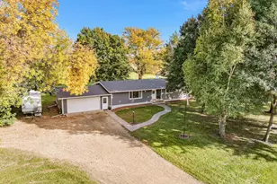 11404 330th Ave, Blue Earth, MN 56013 - Photo 1