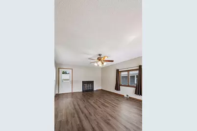 702 Madison Street S, Shakopee, MN 55379 - Photo 14
