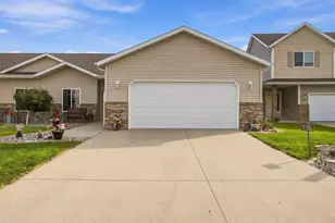 3527 23rd Ave S, Moorhead, MN 56560 - Photo 2