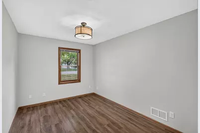 7780 Glenda Court, Apple Valley, MN 55124 - Photo 28