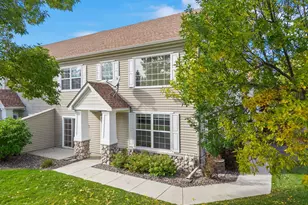 7756 Buttercup Ct, Chanhassen, MN 55317 - Photo 4