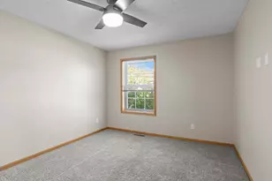 7756 Buttercup Ct, Chanhassen, MN 55317 - Photo 46