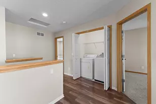 7756 Buttercup Ct, Chanhassen, MN 55317 - Photo 32