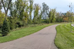 4038 Hayward Ave N, Oakdale, MN 55128 - Photo 20