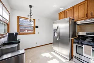 920 Magnolia Ave E, Saint Paul, MN 55106 - Photo 12