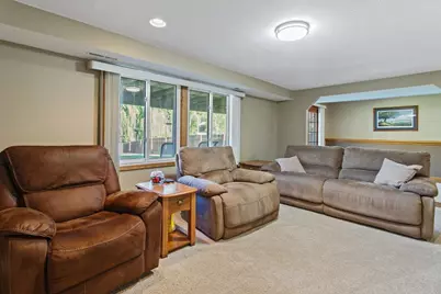 670 Conestoga Trail, Chanhassen, MN 55317 - Photo 24