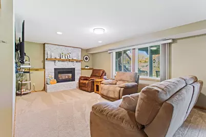 670 Conestoga Trail, Chanhassen, MN 55317 - Photo 22