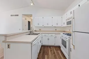 5347 Emerald Way, Apple Valley, MN 55124 - Photo 10
