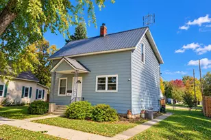1314 Tainter St, Menomonie, WI 54751 - Photo 1