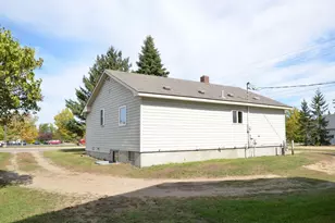 200 8th St W, Park Rapids, MN 56470 - Photo 6