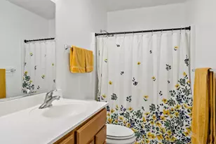 2935 Hemingway Dr, Chaska, MN 55318 - Photo 20