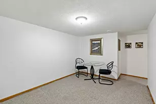 2935 Hemingway Dr, Chaska, MN 55318 - Photo 24