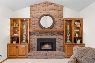 4202 Willow Wood Dr, Vadnais Heights, MN 55127 - Photo 16