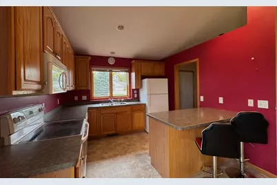 845 Deer Court NE, Montgomery, MN 56069 - Photo 4