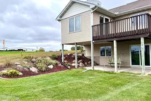 845 Deer Ct NE, Montgomery, MN 56069 - Photo 2