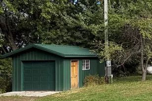 22544 Windy Point Rd, Winona, MN 55987 - Photo 2