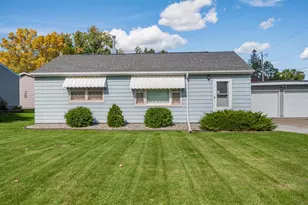 105 Sebenius St, Coleraine, MN 55722 - Photo 4