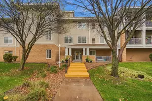 1600 Arundel St, Saint Paul, MN 55117 - Photo 2
