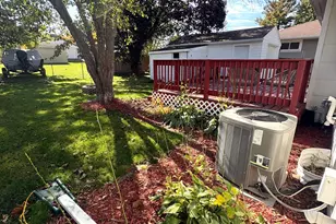 302 2nd St SE, Stewartville, MN 55976 - Photo 4