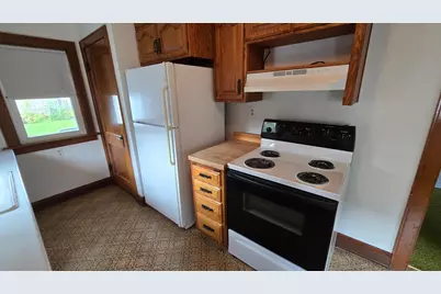 706 8th Street SW, Austin, MN 55912 - Photo 16