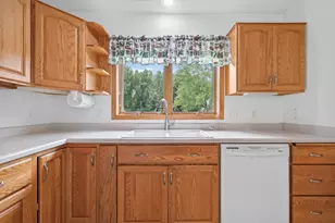466 Cedar Ct, Taylors Falls, MN 55084 - Photo 4