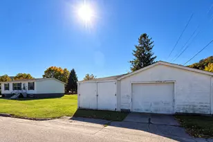 517 N High St, Rushford, MN 55971 - Photo 26