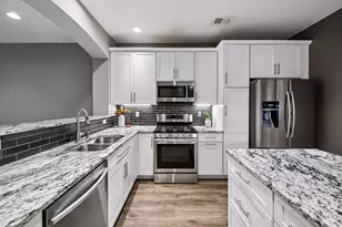 8409 Townsend Dr, Eden Prairie, MN 55344 - Photo 14