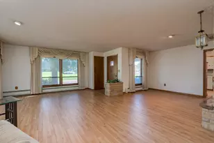 605 N Market St, Janesville, MN 56048 - Photo 6