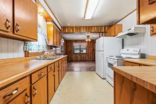 135 S 3rd St, Hanley Falls, MN 56245 - Photo 10