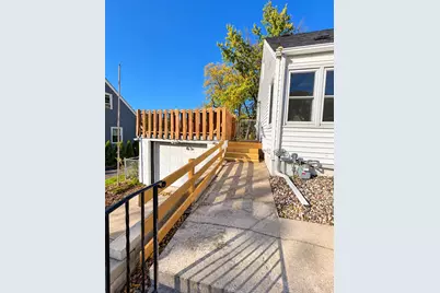 2057 Sherwood Avenue, Saint Paul, MN 55119 - Photo 2