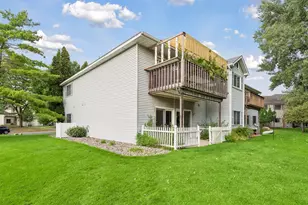 15275 Lesley Ln, Eden Prairie, MN 55346 - Photo 22
